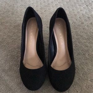 Kelly & Katie round toed suede heels
